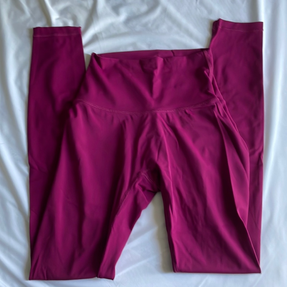 NVGTN signature leggings